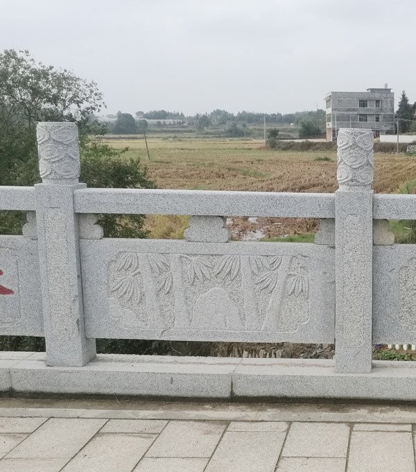 站中橋雕花石欄桿細節(jié)